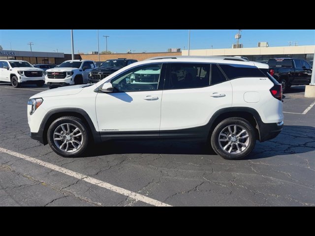 Certified 2023 GMC Terrain SLT AWD/4WD image 5