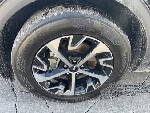 Used 2025 Kia Sportage EX image 10