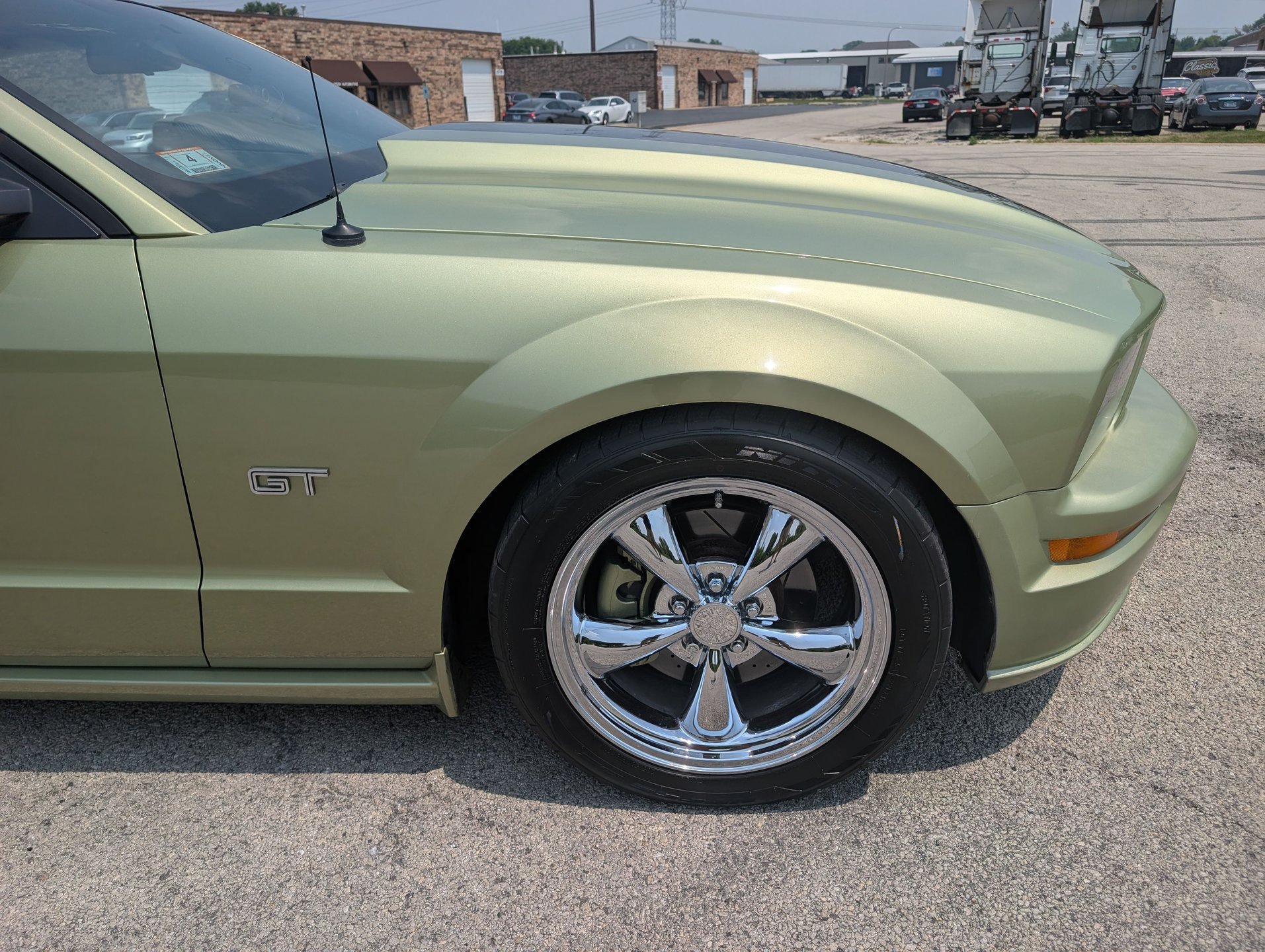 Used 2005 Ford Mustang GT Premium RWD image 33