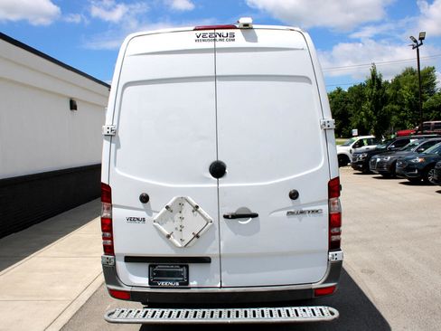 Used 2012 Mercedes-Benz Sprinter 2500 image 5