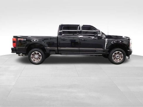 Used 2025 Ford F250 King Ranch w/ FX4 Off-Road Package image 15