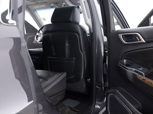 Used 2015 GMC Yukon Denali w/ Touring Package image 34