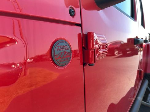 New 2025 Jeep Gladiator Rubicon image 10