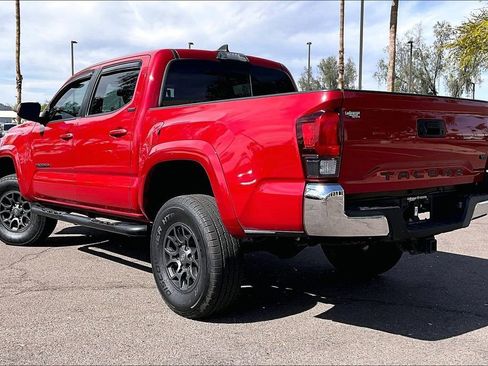 Used 2018 Toyota Tacoma SR5 image 4