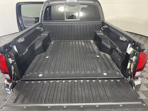 Used 2021 Toyota Tacoma SR5 image 18