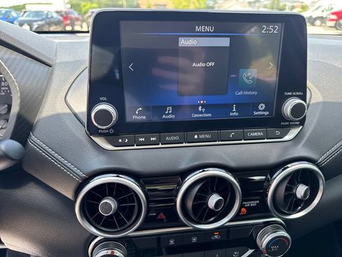 Used 2022 Nissan Sentra SV FWD image 18