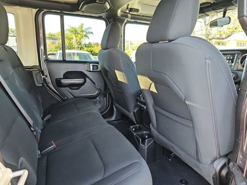 Used 2021 Jeep Wrangler Unlimited Sport image 11