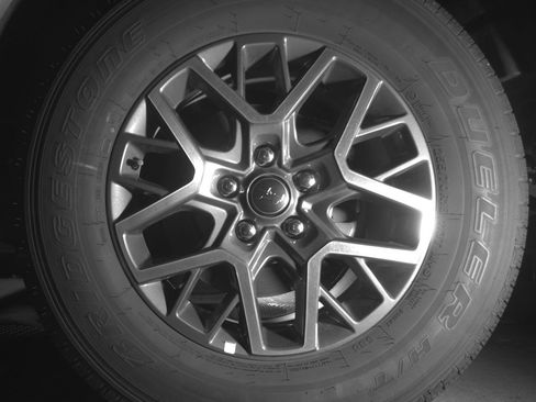 Used 2025 Jeep Wrangler Sahara image 13