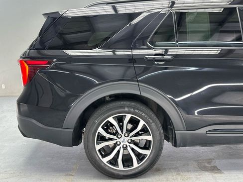 Used 2025 Ford Explorer ST-Line w/ Premium Package RWD image 10