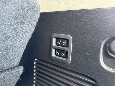 Used 2017 Nissan Armada Platinum image 14