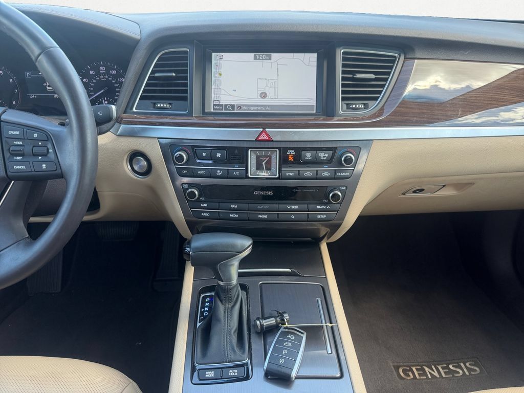 Used 2020 Genesis G80 3.8 RWD image 11