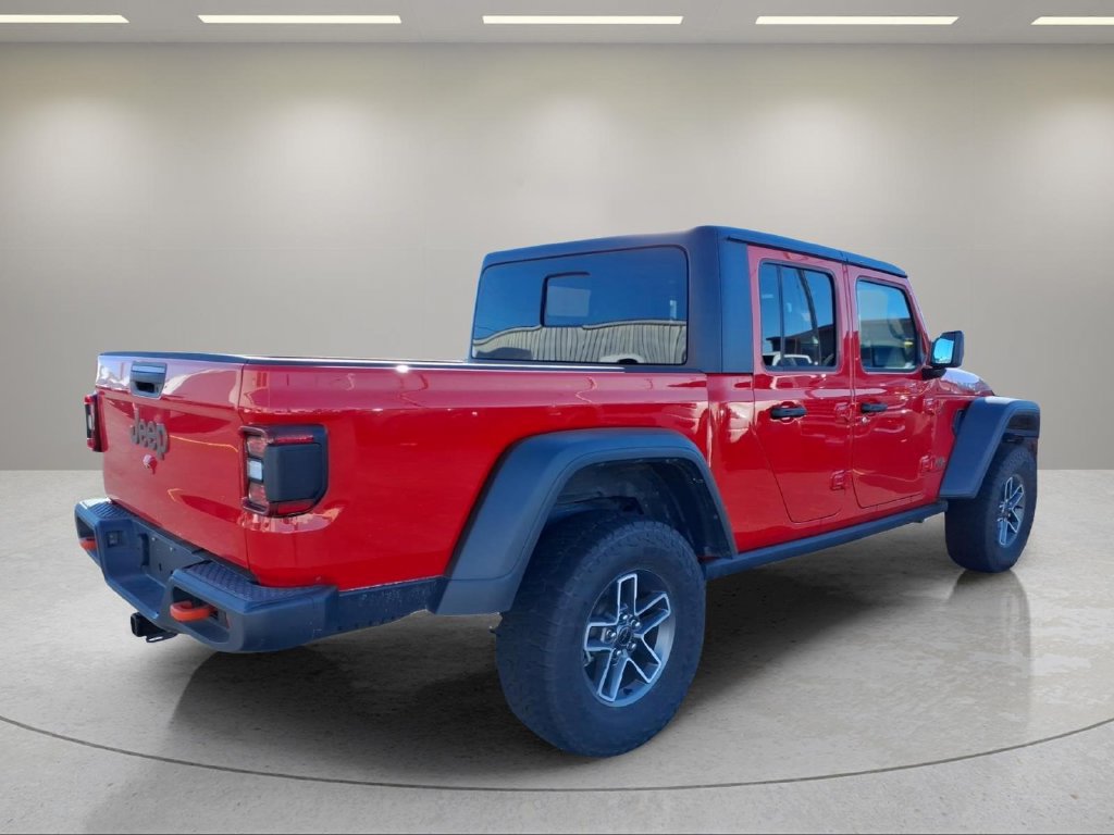 Used 2026 Jeep Gladiator Mojave AWD/4WD image 3