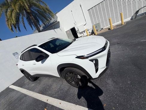 Used 2025 Chevrolet Trax ACTIV w/ Driver Confidence Package image 1