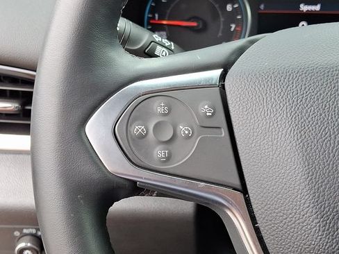 Used 2023 Chevrolet Traverse LT FWD image 21