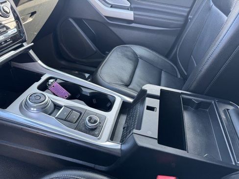 Used 2023 Ford Explorer Limited w/ Limited Technology Package image 22