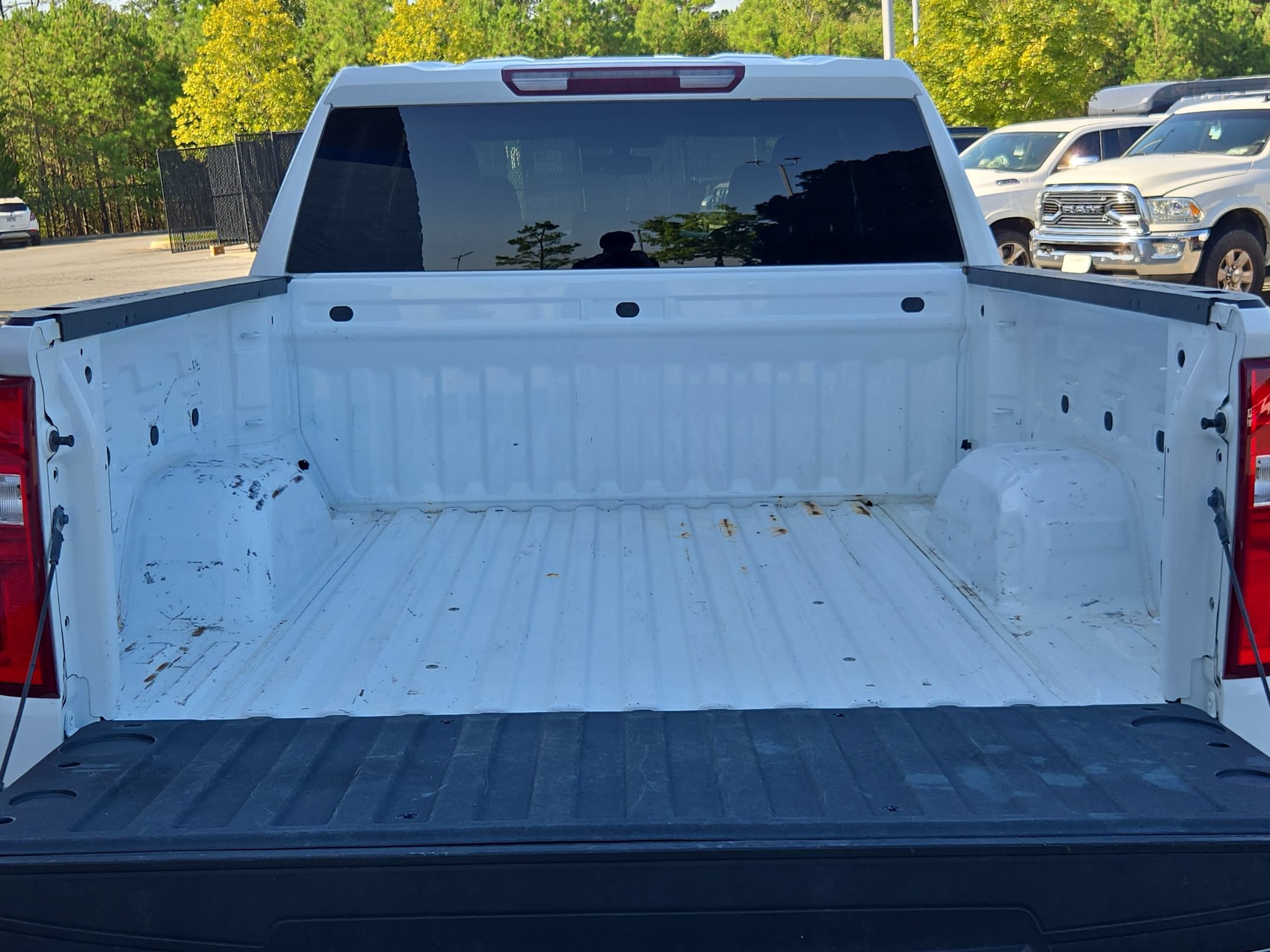 Used 2022 Chevrolet Silverado 1500 RST w/ Z71 Off-Road Package AWD/4WD image 18