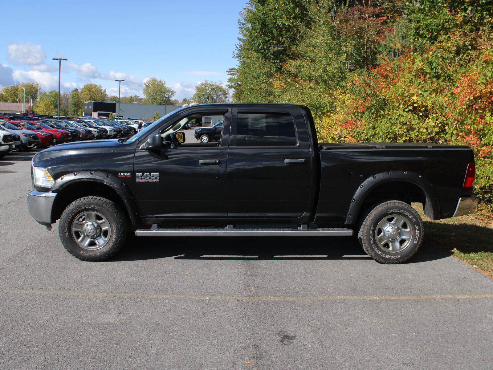Used 2015 RAM 2500 Tradesman w/ Chrome Appearance Group AWD/4WD image 5