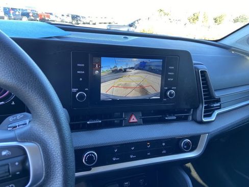 Used 2024 Kia Sportage LX image 35