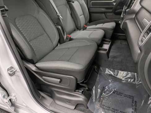 Used 2025 RAM 1500 Big Horn AWD/4WD image 29