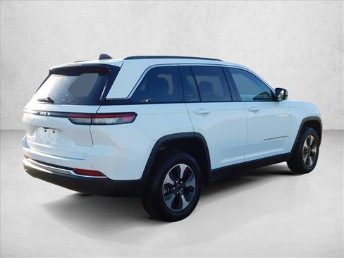 Used 2024 Jeep Grand Cherokee Limited 4xe AWD/4WD image 5