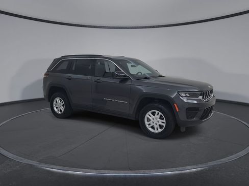 New 2025 Jeep Grand Cherokee Laredo w/ Luxury Tech Group I AWD/4WD image 2