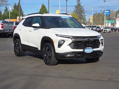 Certified 2025 Chevrolet TrailBlazer ACTIV w/ Driver Confidence Package image 2