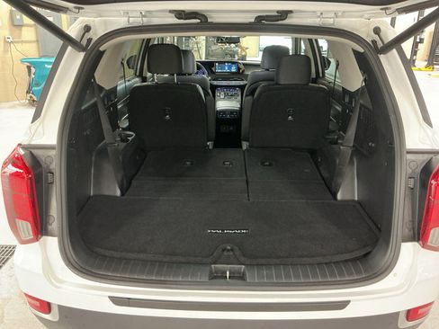 Used 2021 Hyundai Palisade SEL w/ Premium Package FWD image 8