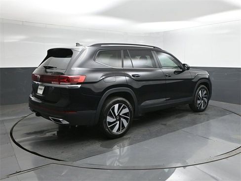 New 2026 Volkswagen Atlas SE image 11