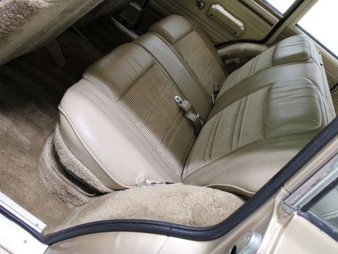 Used 1989 Jeep Grand Wagoneer image 57