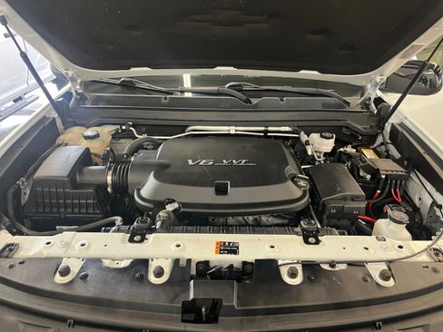 Used 2021 Chevrolet Colorado Z71 w/ Safety Package image 29