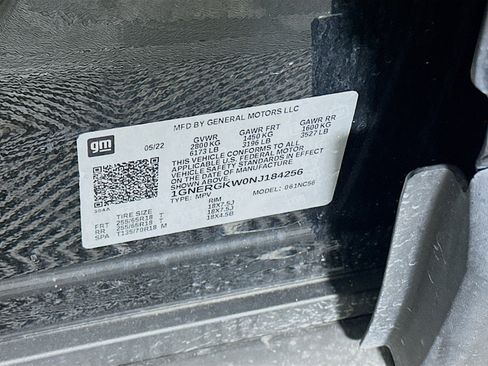 Used 2022 Chevrolet Traverse LT image 12