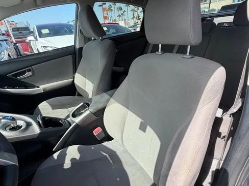 Used 2013 Toyota Prius Two FWD image 9