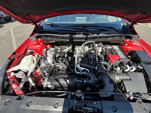 Used 2025 Nissan Altima 2.5 SV FWD image 32