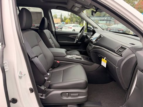 New 2026 Honda Ridgeline RTL image 16