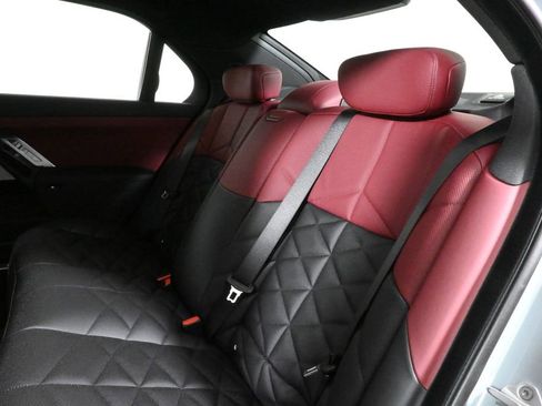 New 2025 BMW 740i xDrive image 4