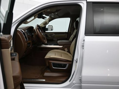 Used 2020 RAM 1500 Laramie RWD image 20
