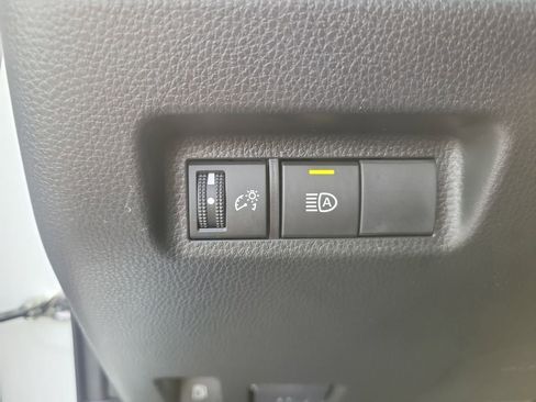 Used 2023 Toyota RAV4 XLE image 30