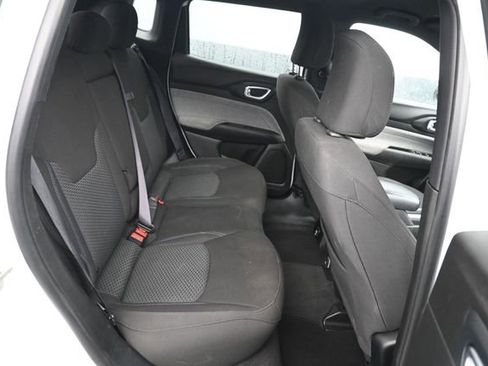 Used 2023 Jeep Compass Sport AWD/4WD image 7