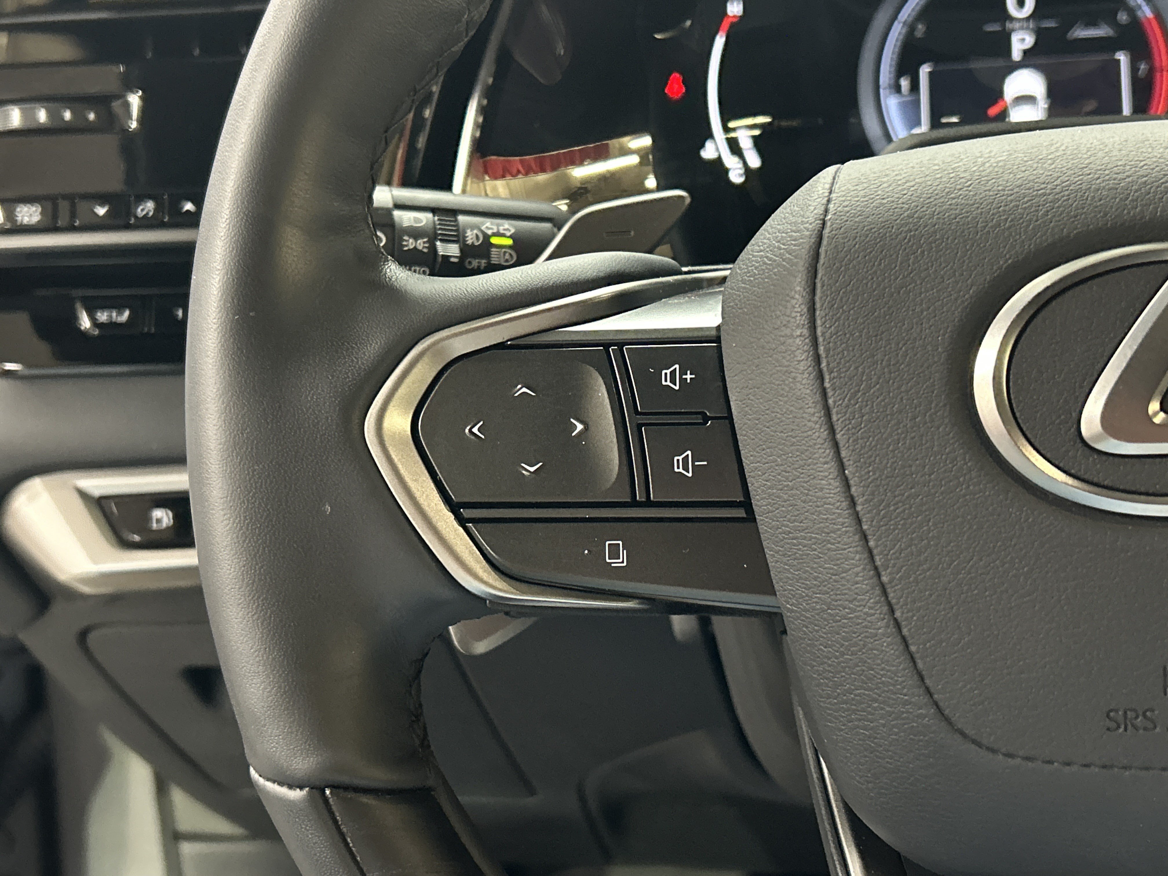 Used 2024 Lexus RX 350 AWD w/ Convenience Package image 19