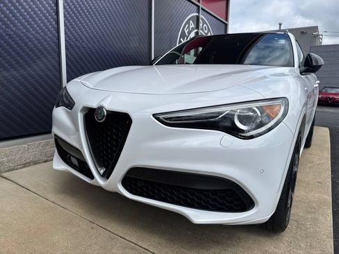 Used 2023 Alfa Romeo Stelvio Veloce AWD/4WD image 18