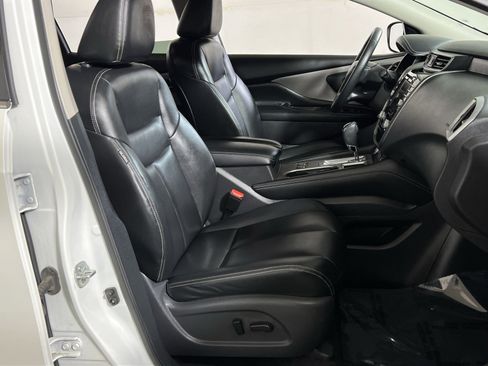Used 2023 Nissan Murano SV image 25