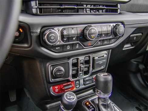 New 2026 Jeep Wrangler Unlimited Rubicon w/ Safety Group image 32