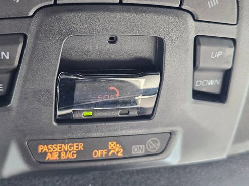 Used 2024 Toyota Corolla SE w/ SE Premium Package FWD image 34