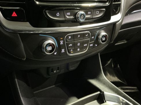 Used 2019 Chevrolet Traverse LT image 29