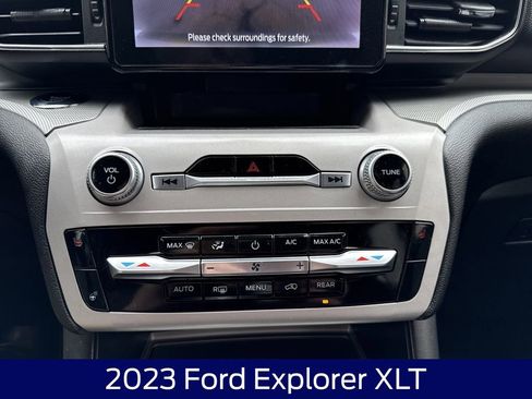Used 2023 Ford Explorer XLT w/ Equipment Group 202A AWD/4WD image 25
