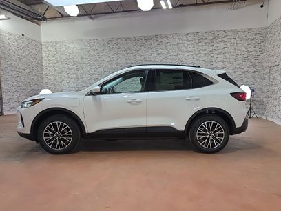 New 2026 Ford Escape SE w/ Class II Trailer Tow Package