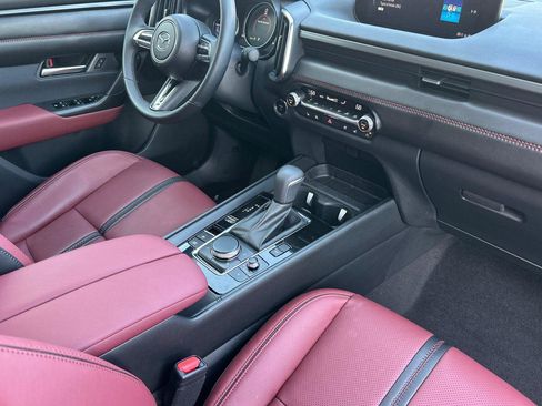 Certified 2025 MAZDA CX-50 2.5 Hybrid w/ Premium Plus Pkg image 16