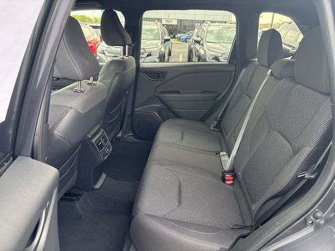 Certified 2025 Subaru Forester Premium AWD/4WD image 12