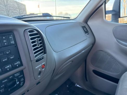 Used 2000 Ford F150 XL image 18