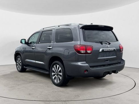 Used 2021 Toyota Sequoia Limited w/ Safety & Convenience Package AWD/4WD image 7